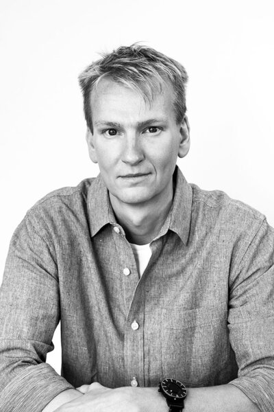 Headshot of Tim Dillon